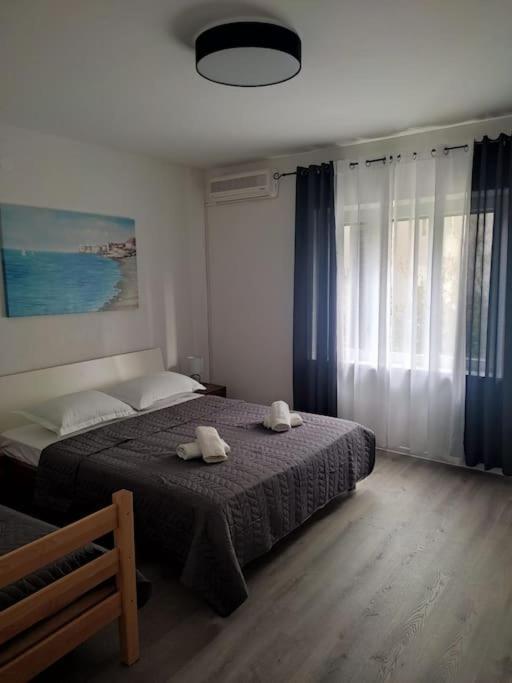 Apartment Dora-100M From The Central Beach Makarska Eksteriør bilde