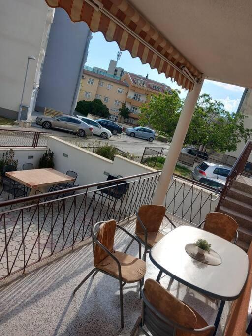 Apartment Dora-100M From The Central Beach Makarska Eksteriør bilde